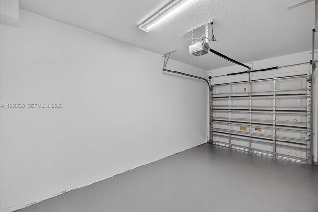 Foto del edificio - 8815 NW 88th Terrace