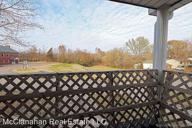 Building Photo - 3 br, 1 bath House - 1215 Brandom St. St. #B