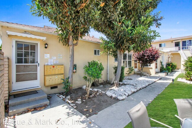 Building Photo - 1 br, 1 bath Apartment - 551-557 3/4 Washi...