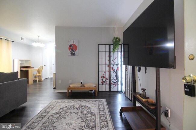 Foto del edificio - 7528 Savannah St