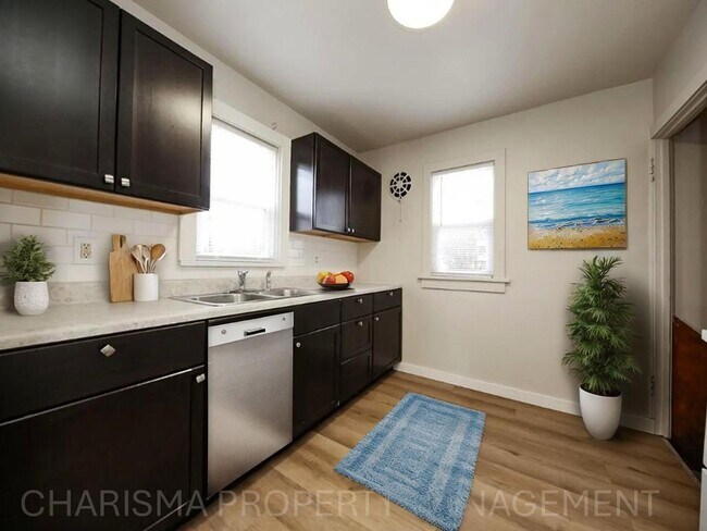 Foto del edificio - Charming 3 BD Home Across from Emerson Park – Move-In Ready!