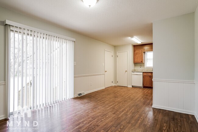 Foto del edificio - 4413 Kilcullen Dr