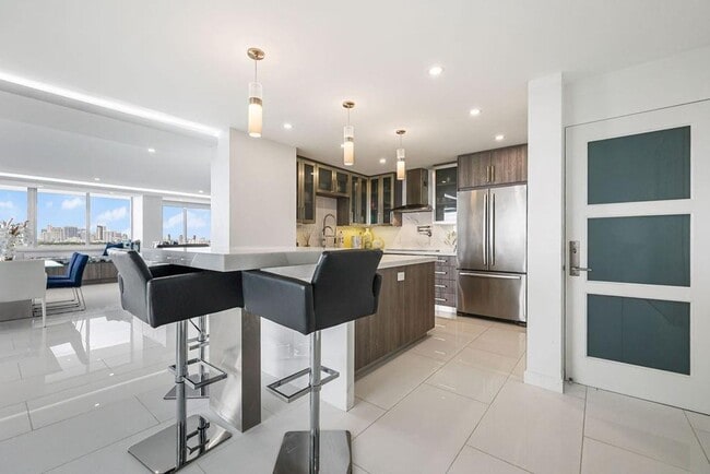 Photo - 545 S Fort Lauderdale Beach Blvd House