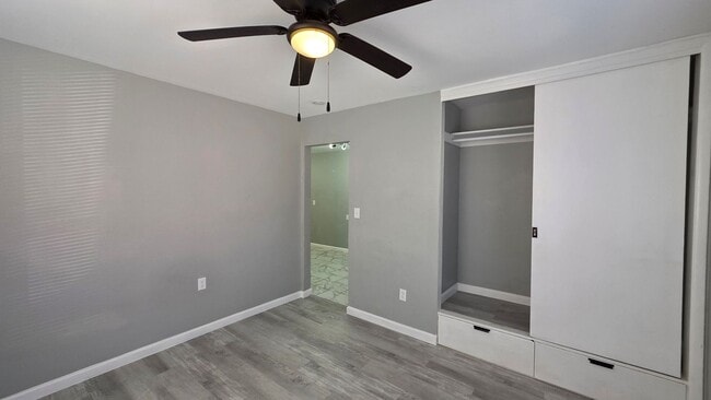 Building Photo - 1536 SW 38th St