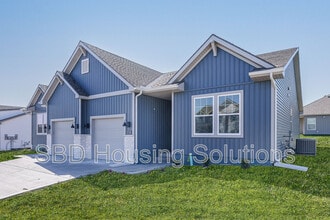 Building Photo - 27321 E Oak Vw Dr