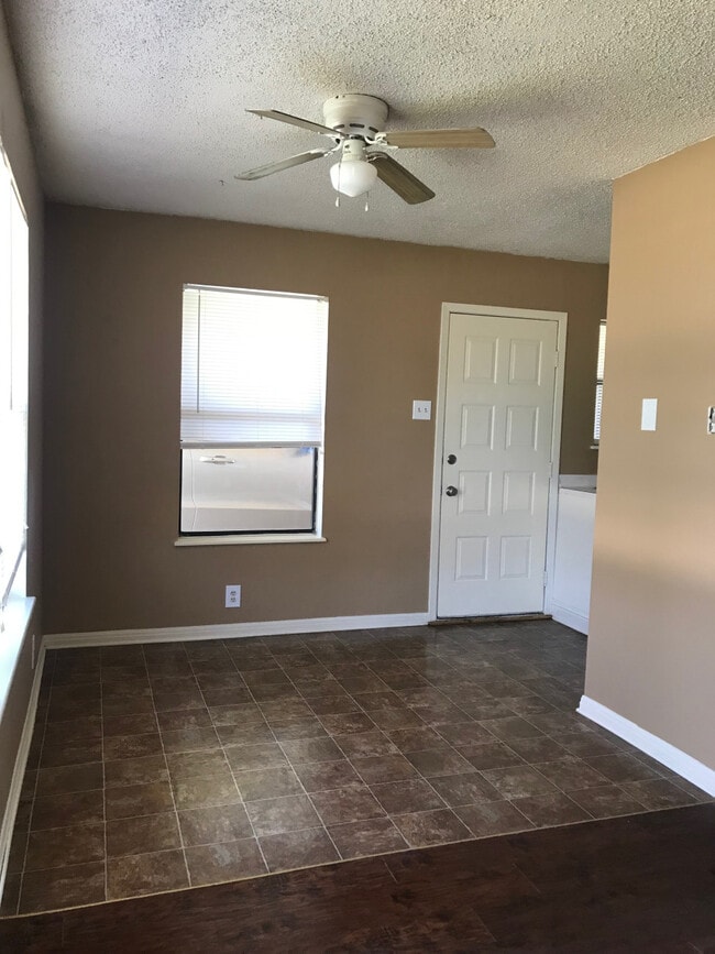 Building Photo - Alexander Duplex C &amp; D