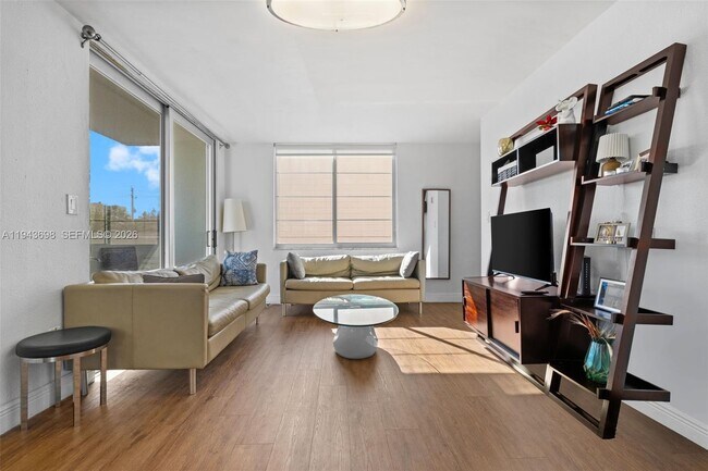 Building Photo - 631 Jefferson Ave