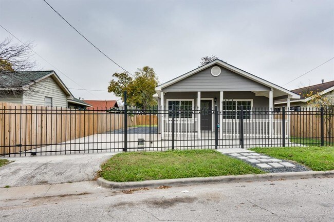 Building Photo - 4205 Bering St