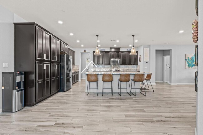 Foto del edificio - Beautiful 4bd/2.5ba Rancho Cordova Home Wi...