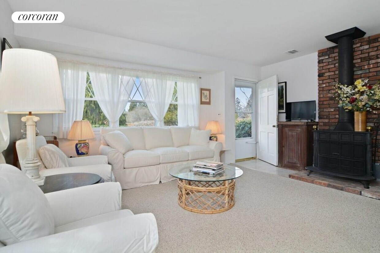 Foto principal - 220 Town Line Rd