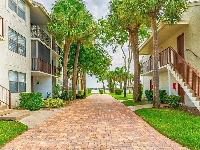 Building Photo - 706 Executive Center Dr