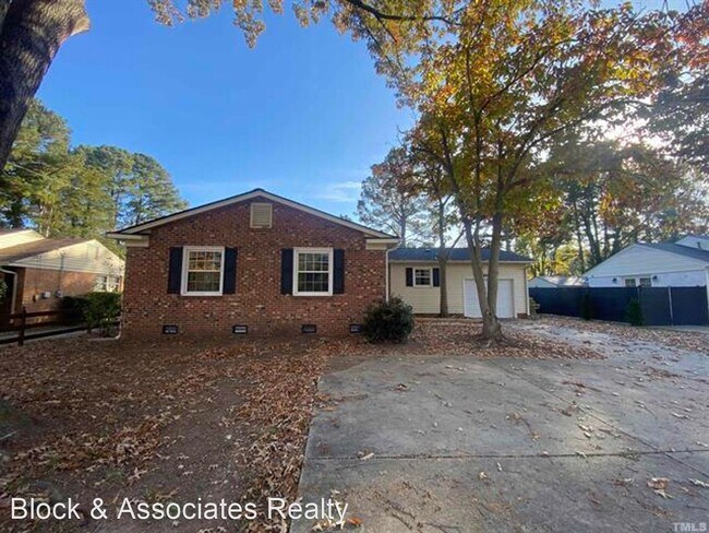 Foto del edificio - 3 br, 2 bath House - 600 E Millbrook Road