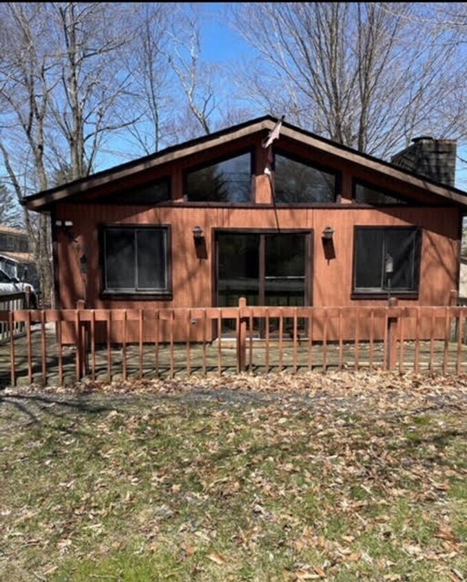 Primary Photo - Ranch style home with open Floor concept