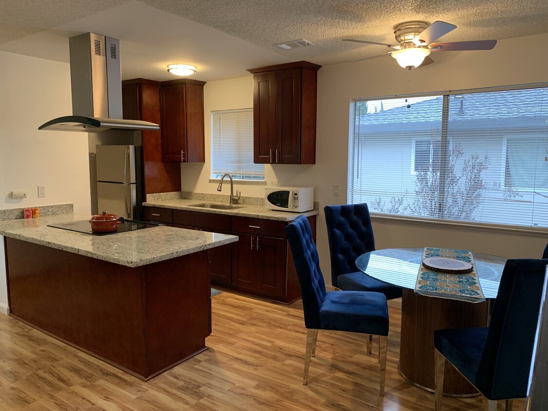 365 N 3rd St, Campbell, CA 95008 Condo for Rent in Campbell, CA