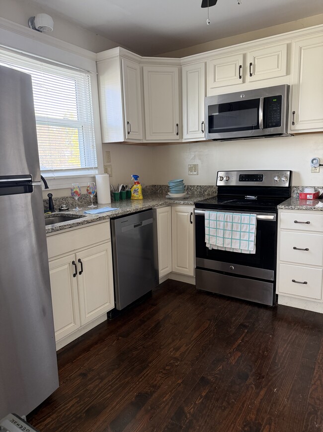 Building Photo - 418 Conewago St