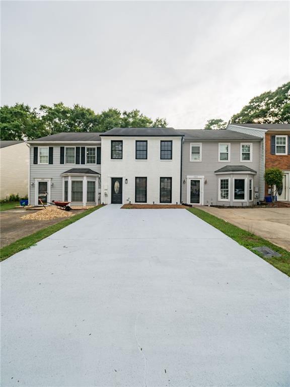 Foto del edificio - 1008 Windy Oaks Ct