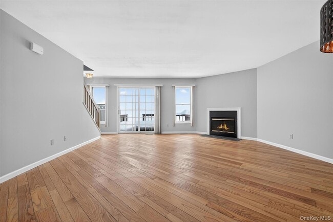 Building Photo - 2003 Regent Dr