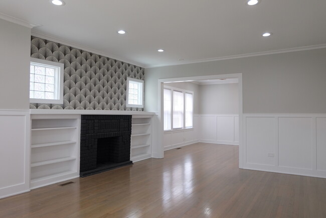 Foto del edificio - 4346 W Parker Ave