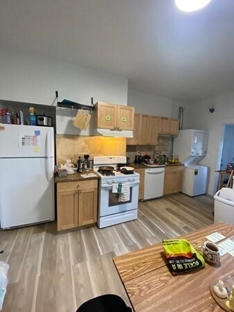 Foto principal - 264 Windsor St