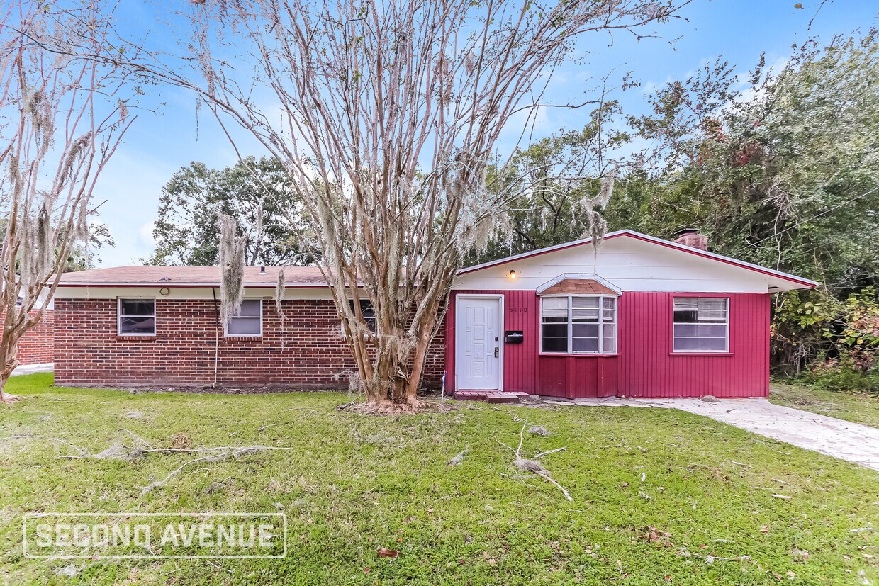 Primary Photo - 5110 Dostie Dr S