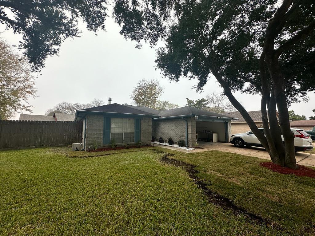 Primary Photo - 522 Oakdale Dr