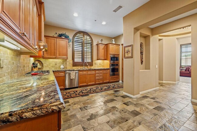 Foto del edificio - 6331 Via Stasera