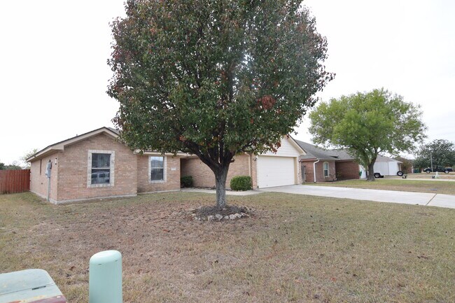 Foto del edificio - 104 Cedar Ridge Dr