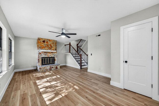 Foto del edificio - 2943 Cathedral Ln