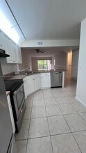 Building Photo - 4310 Crystal Lake Dr
