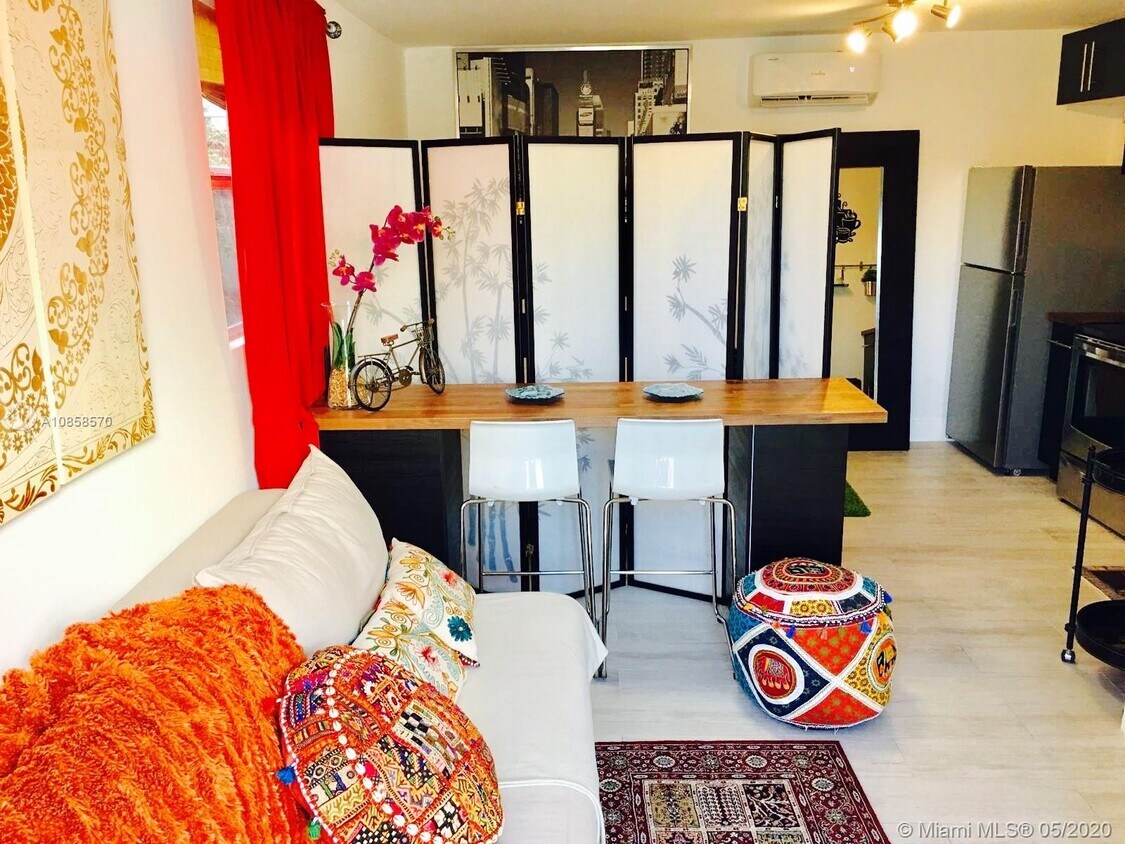 Foto principal - 3636 SW 2nd St