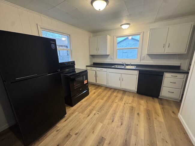 Foto del edificio - 1320 N Jay St