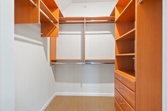 Interior Photo - Barclay Square at Princeton Forrestal