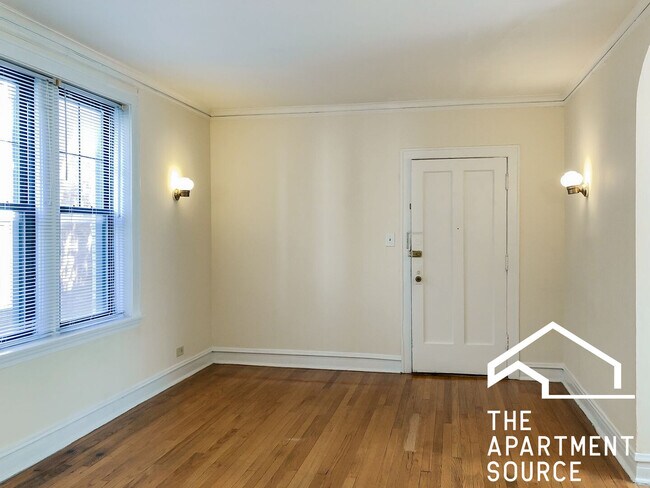 Foto del edificio - 3622 N Marshfield Ave