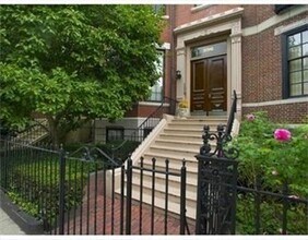 Building Photo - 396 Beacon St