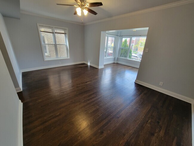 Foto del edificio - 4849 N Sawyer Ave