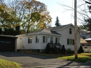 Building Photo - 108 E Albany St
