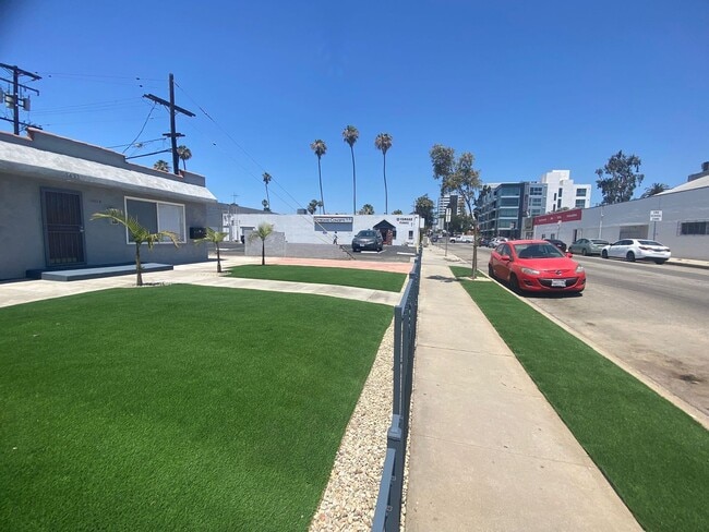Foto del edificio - 1415 Centinela Ave