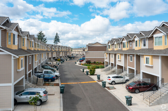 Lipoma Firs Townhomes