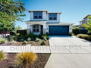 Building Photo - 1404 Dogwood Dr