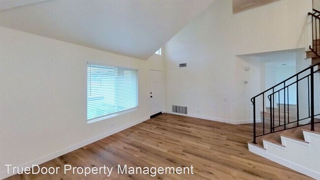 Building Photo - 4 br, 3 bath House - 12926 Foxwood Drive
