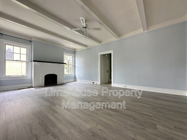 Building Photo - 6205 Hampton Blvd