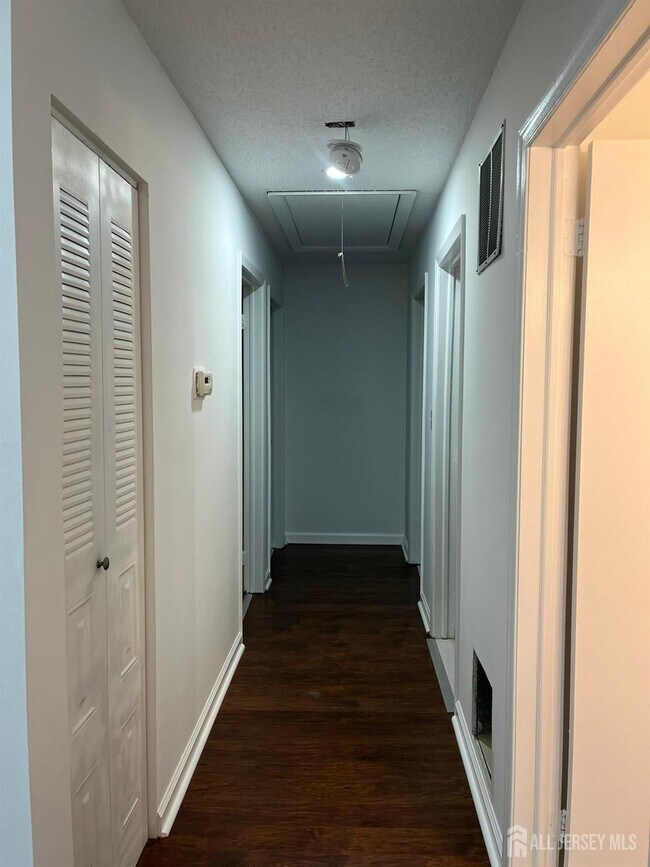 Foto del edificio - 282 Hampshire Ct