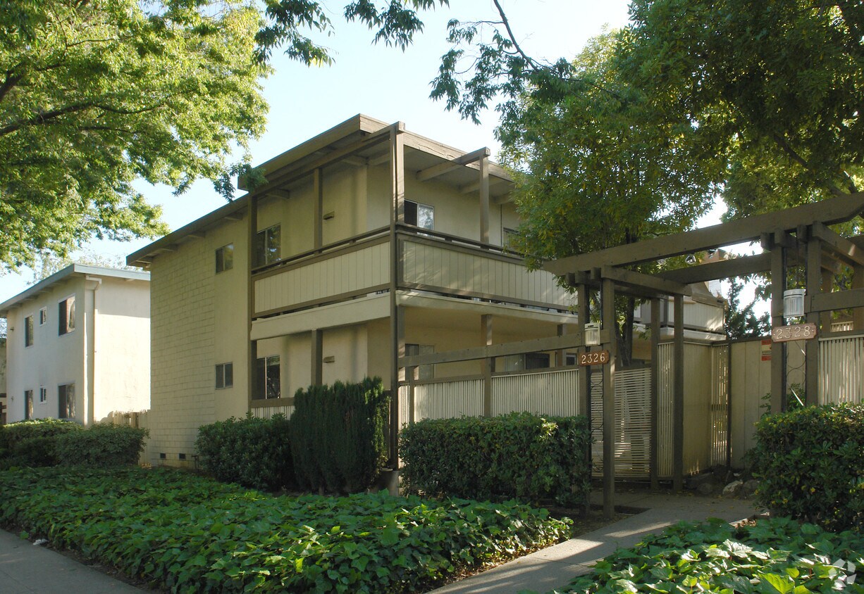 Primary Photo - 2326-2328 Pauline Dr