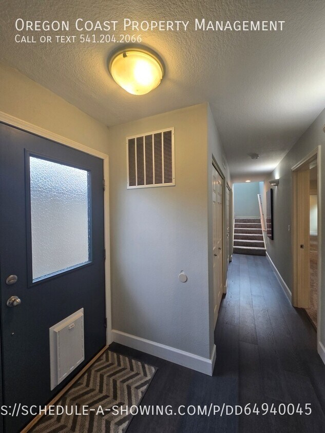 Foto principal - 634 SW Ebb Ave