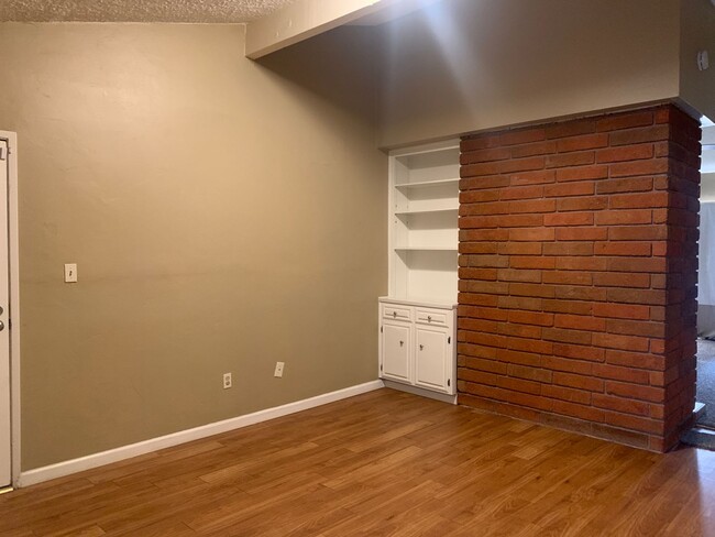 Foto del edificio - 7513 Quailwood Dr