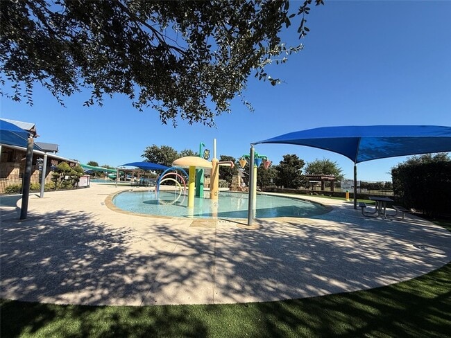 Foto del edificio - 1205 Dripping Springs Ln