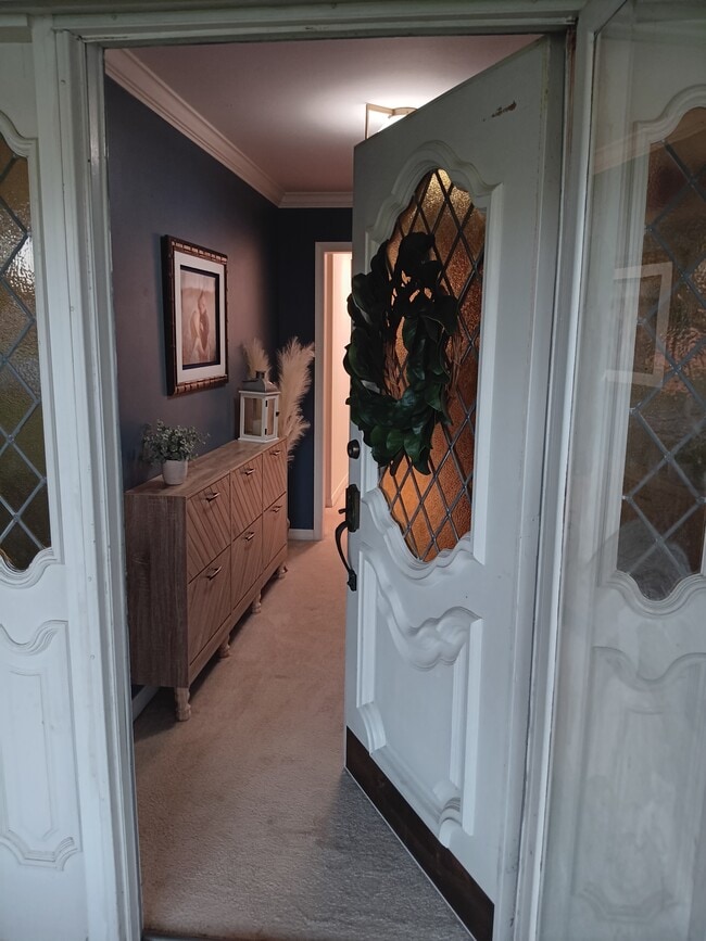 Welcome in! - 2308 Wesley Cir