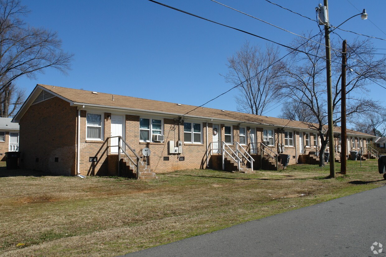 501 Dare Dr Charlotte Nc 28206 Apartments Charlotte Nc Apartments Com