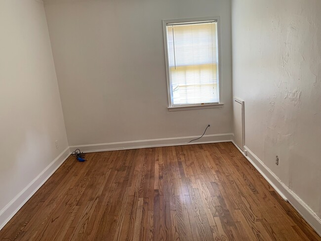 Photo - Under repair! House