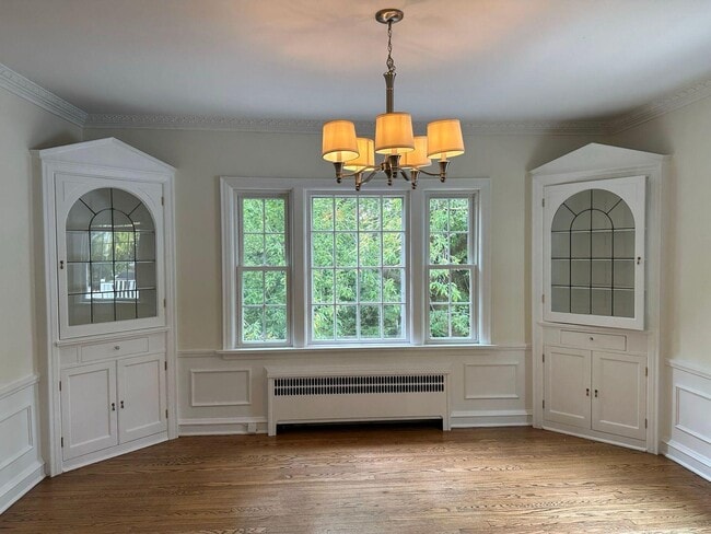 Foto del edificio - 2227 E Woodstock Pl